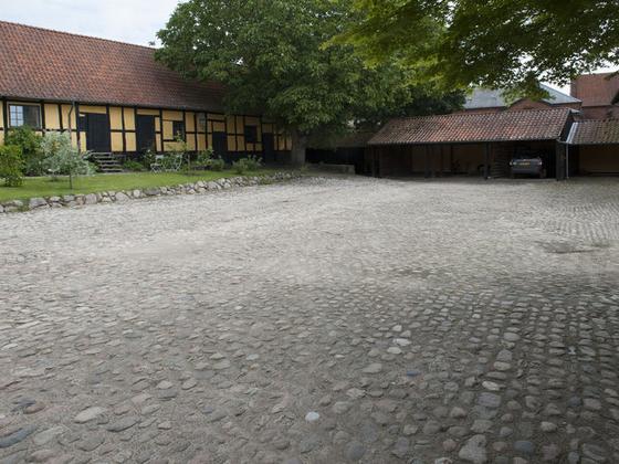 Gartnergården 2012. Svanerne