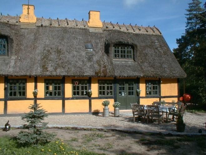 Stor idyllisk beliggende skovejendom til leje – Nordskovvej 42, Sorø